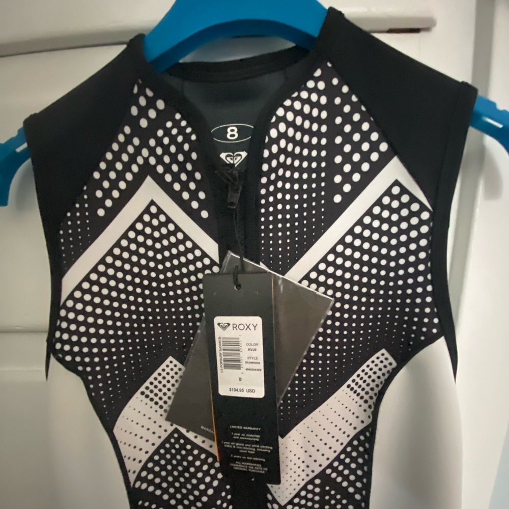 Roxy wetsuit - Picture 2 of 3